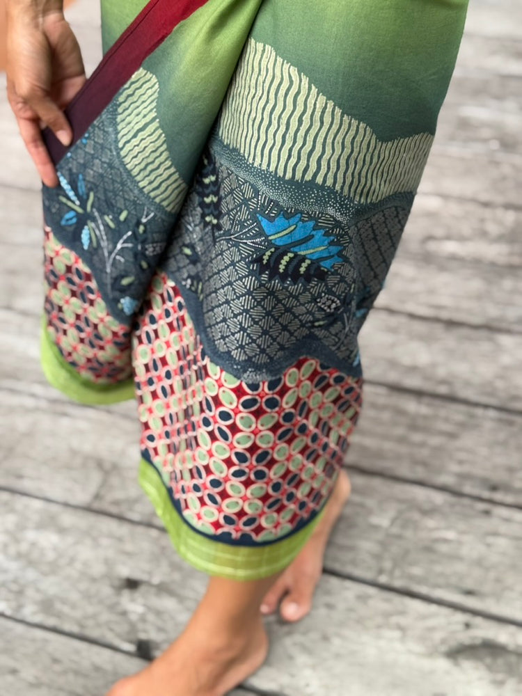 Kawung Batu Karang Cotton Sarung Ikat (Green)