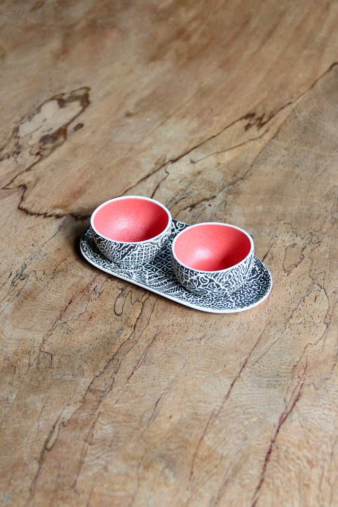 Batik Campur Condiment Set (Black & Red)