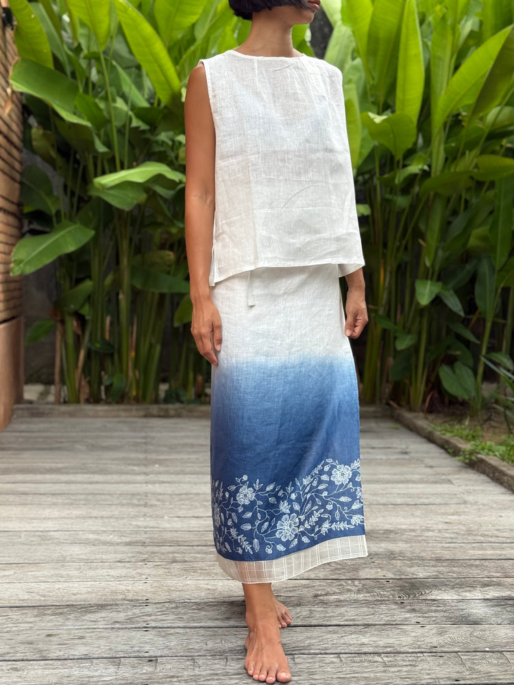Flora Sarung Ikat (Blue & White)