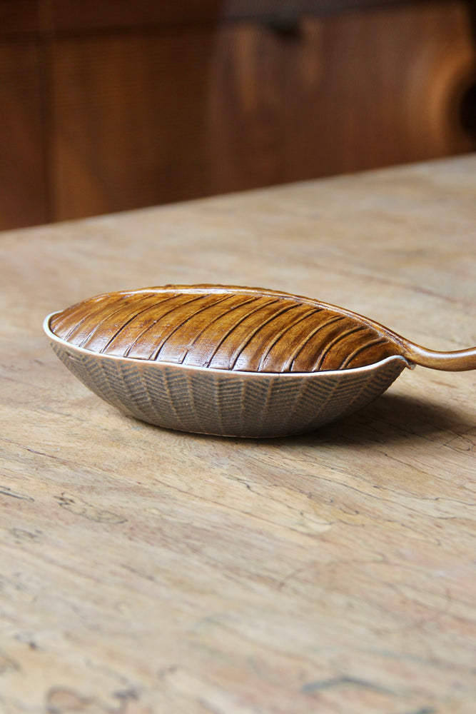 Long Ceramic Leaf Box with Teak Cover (Brown)