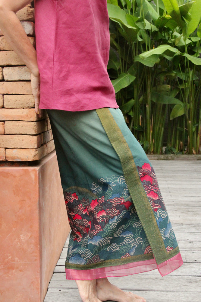 Ombak Cotton Sarung Ikat (Green & Pink)