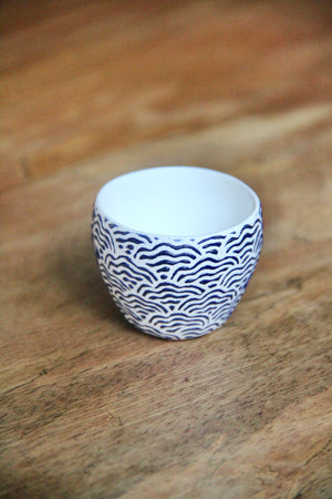 Awan Sake Cup (White & Dark Blue)