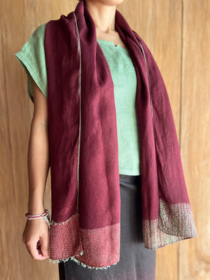 Poinsettia Sulam Linen Scarf