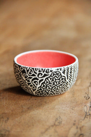 Batik Campur Small Condiment Bowl (Black & Red)