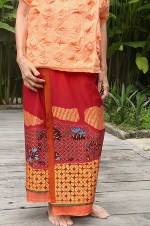 Kawung Batu Karang Cotton Sarung Ikat (Red & Orange)