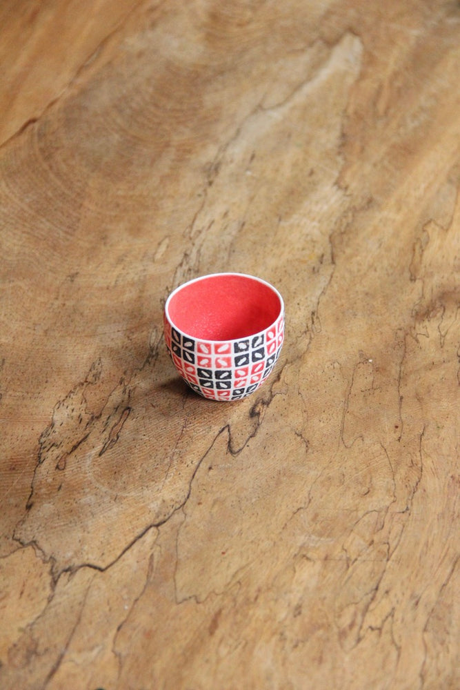 Multicolor Kawung Sake Cup (Black & Red)