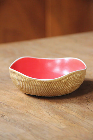 Wavy Keranjang Shallow Bowl (Yellow Ochre & Red)