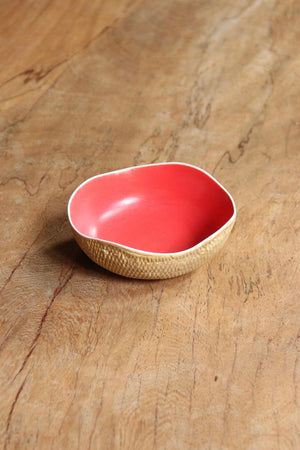 Wavy Keranjang Shallow Bowl (Yellow Ochre & Red)