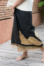 Kawung Lurik Sarung Ikat (Black & Yellow Ochre)