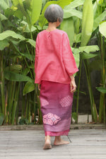 Kawung Lurik Sarung Ikat (Fuschia)