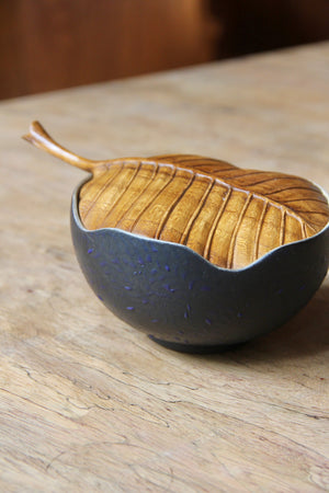 Medium Ceramic Leaf Box with Teak Cover (Navy Blue)