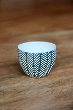 Herringbone Sake Cup (Black & White)