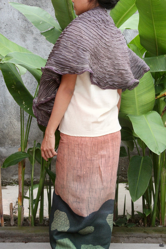 Ombak Silk Shawl (Greyish Purple)