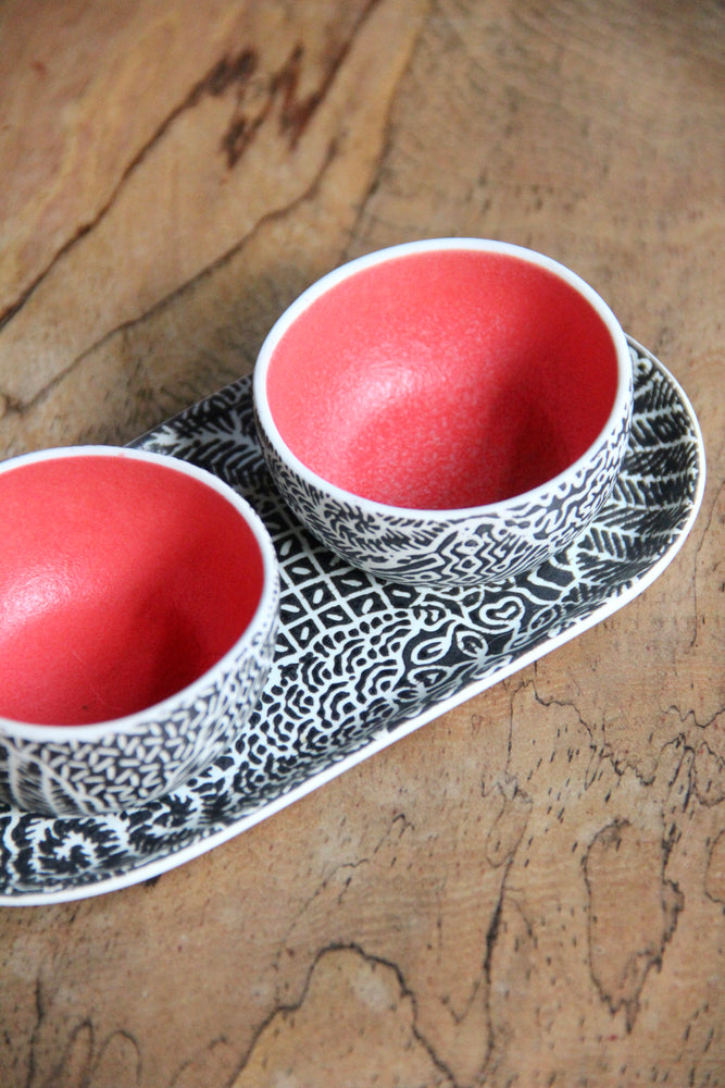 Batik Campur Condiment Set (Black & Red)