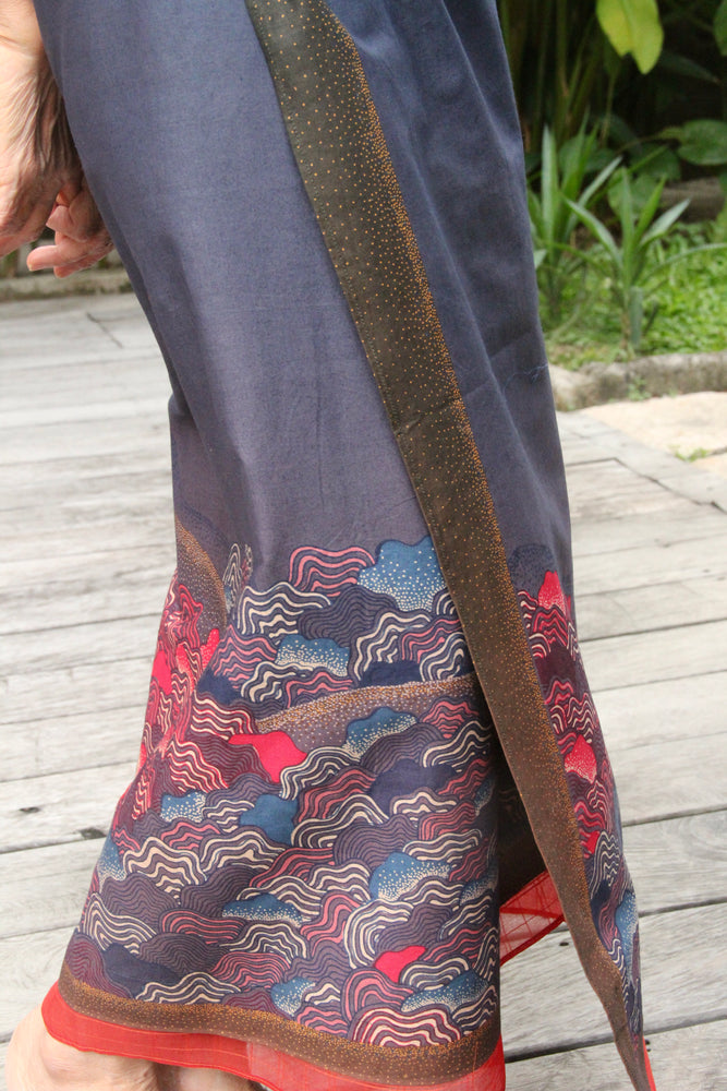Ombak Cotton Sarung Ikat (Deep Purple & Red)