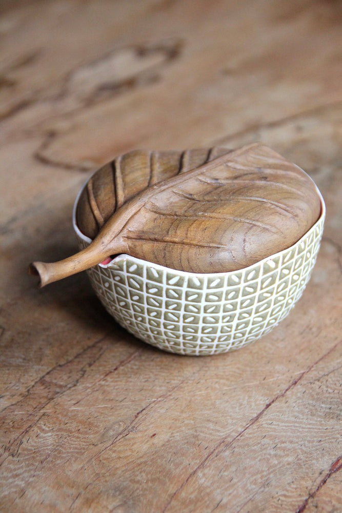 Small Kawung Leaf Box with Teak Cover (Brown & Red)