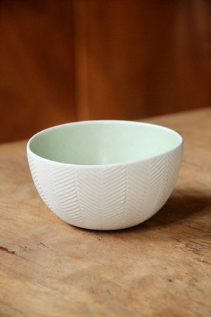 Herringbone Rice Bowl (White & Light Green)