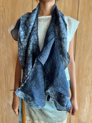 Wakame Silk Stole (Kembang & Batik Pecah)