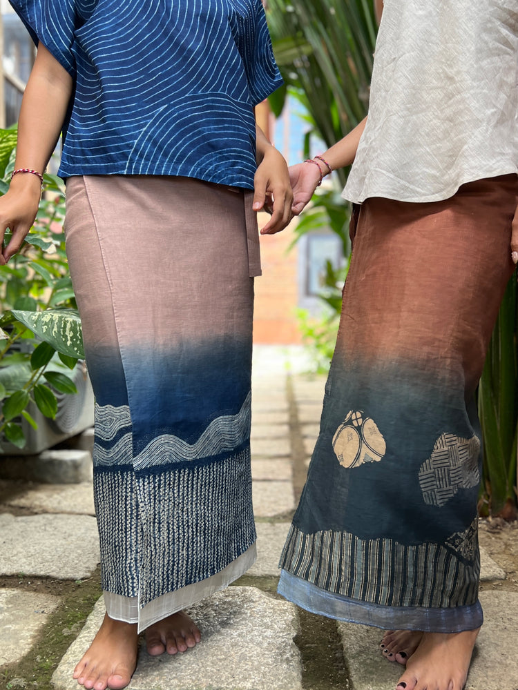 Arus Laut Linen Sarung Ikat (Blue & Brown)