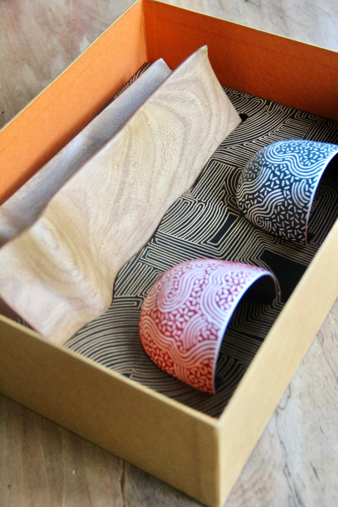 Cup & Ombak Tray Couple Gift Set A