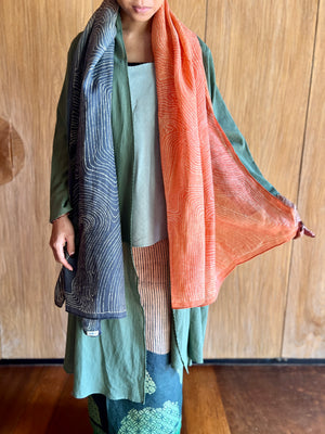 Serat Kayu Linen Shawl (Orange & Greyish-Blue)