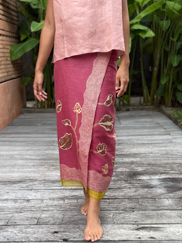 Daun Jati Linen Sarung Ikat (Guava)