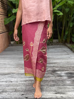 Daun Jati Linen Sarung Ikat (Guava)