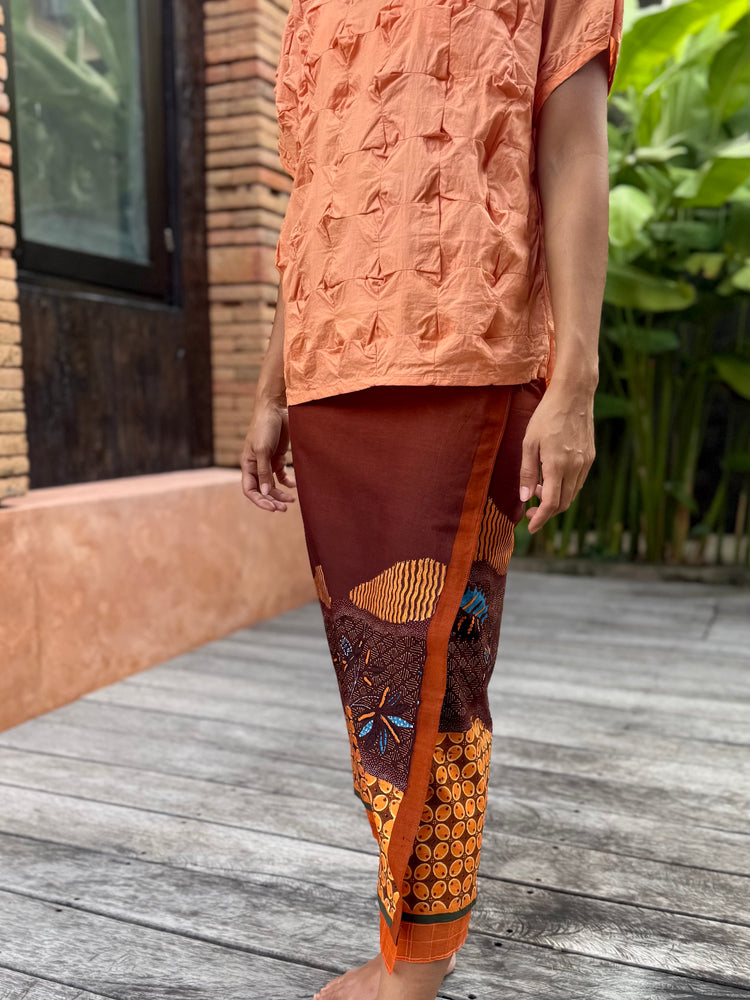 Kawung Batu Karang Cotton Sarung Ikat (Brown & Orange)