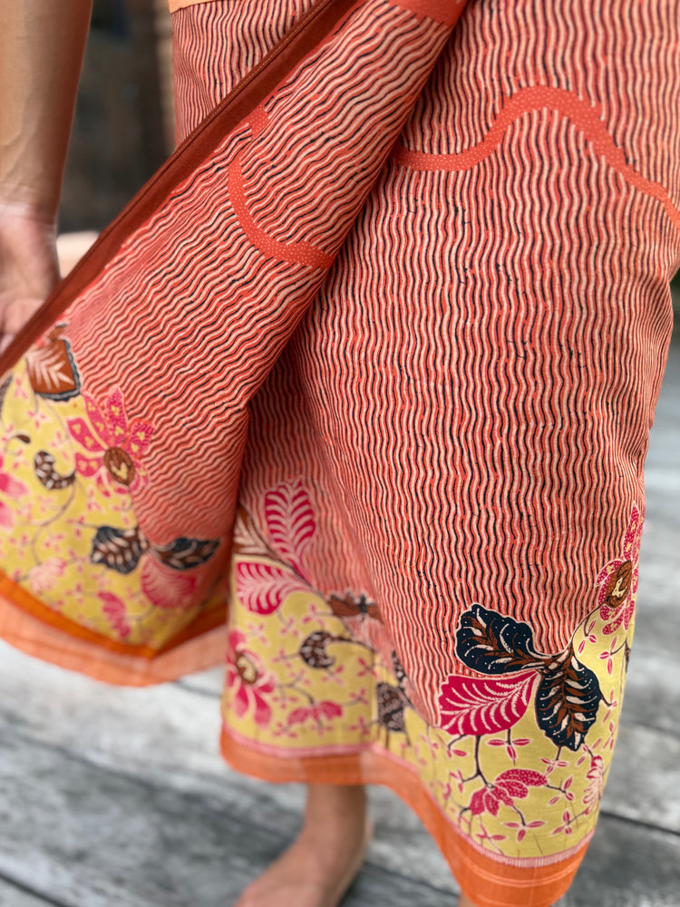 Bunga Lurik Cotton Sarung Ikat (Orange & Lime)