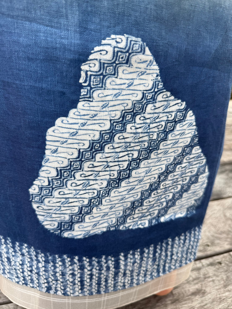 
            
                Load image into Gallery viewer, Parang Linen Sarung Ikat (Beige &amp;amp; Blue)
            
        