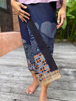 Kawung Batu Karang Cotton Sarung Ikat (Navy & Beige)