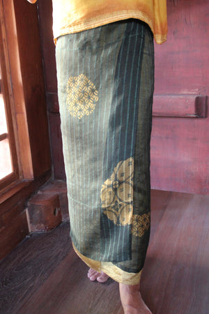 GODHONG - Kawung Silk Sarung Ikat (Green & Gold)