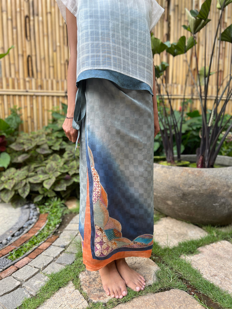 Gunung Silk Sarung Ikat (Green, Blue & Coral)