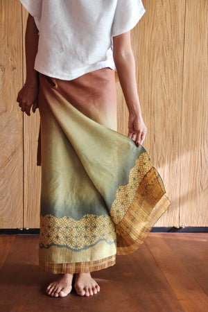 GODHONG - Laut Kawung Sarung Ikat (Brown, Green & Yellow)