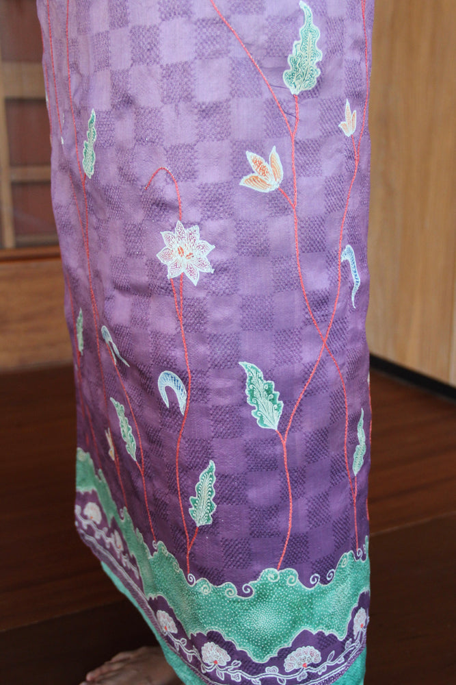 LEMAH - Musim Kembang Silk Sarung Ikat (Purple & Green)