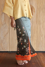 LEMAH - Musim Kembang Silk Sarung Ikat (Grey & Orange)