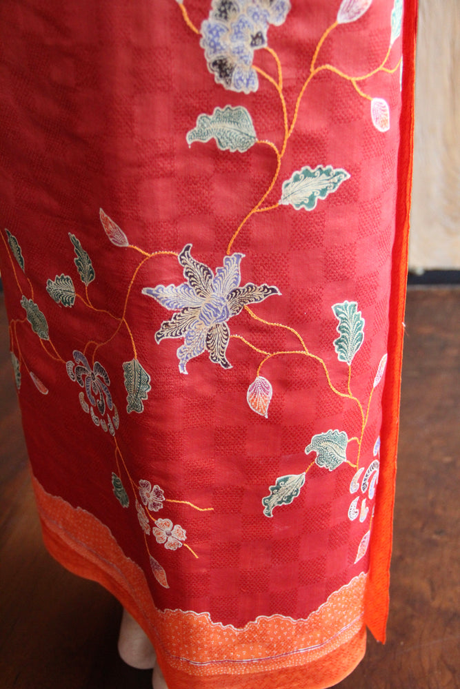 LEMAH - Musim Kembang Silk Sarung Ikat (Red & Orange)