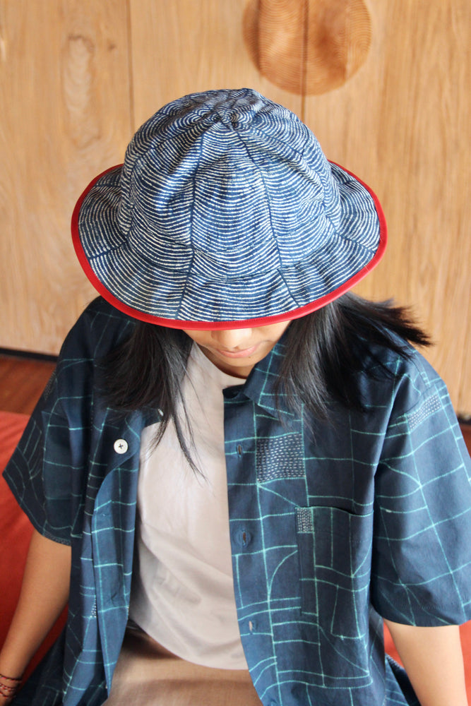 GODHONG - Web Bucket Hat (Blue & Red)